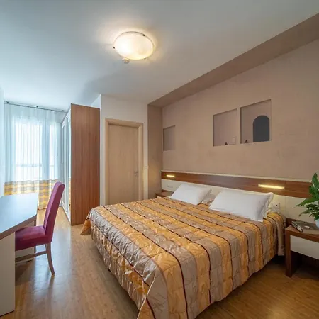 Отель Palma De Majorca Бибионе